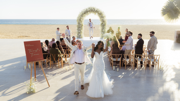 Looking for a Luxury Wedding Planner in Los Cabos or Cabo San Lucas?